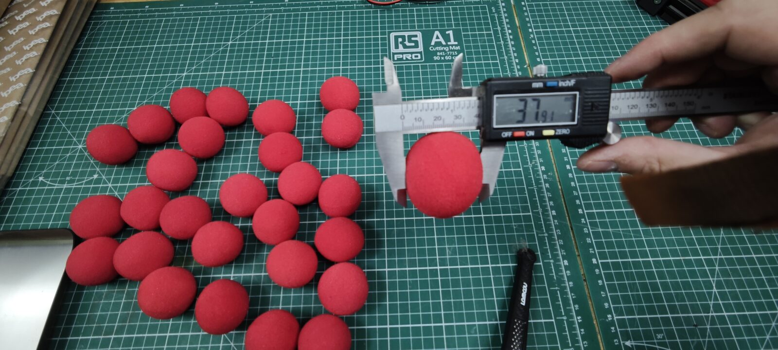 Balle 3 mesurée au pied à coulisse : 37,91 mm