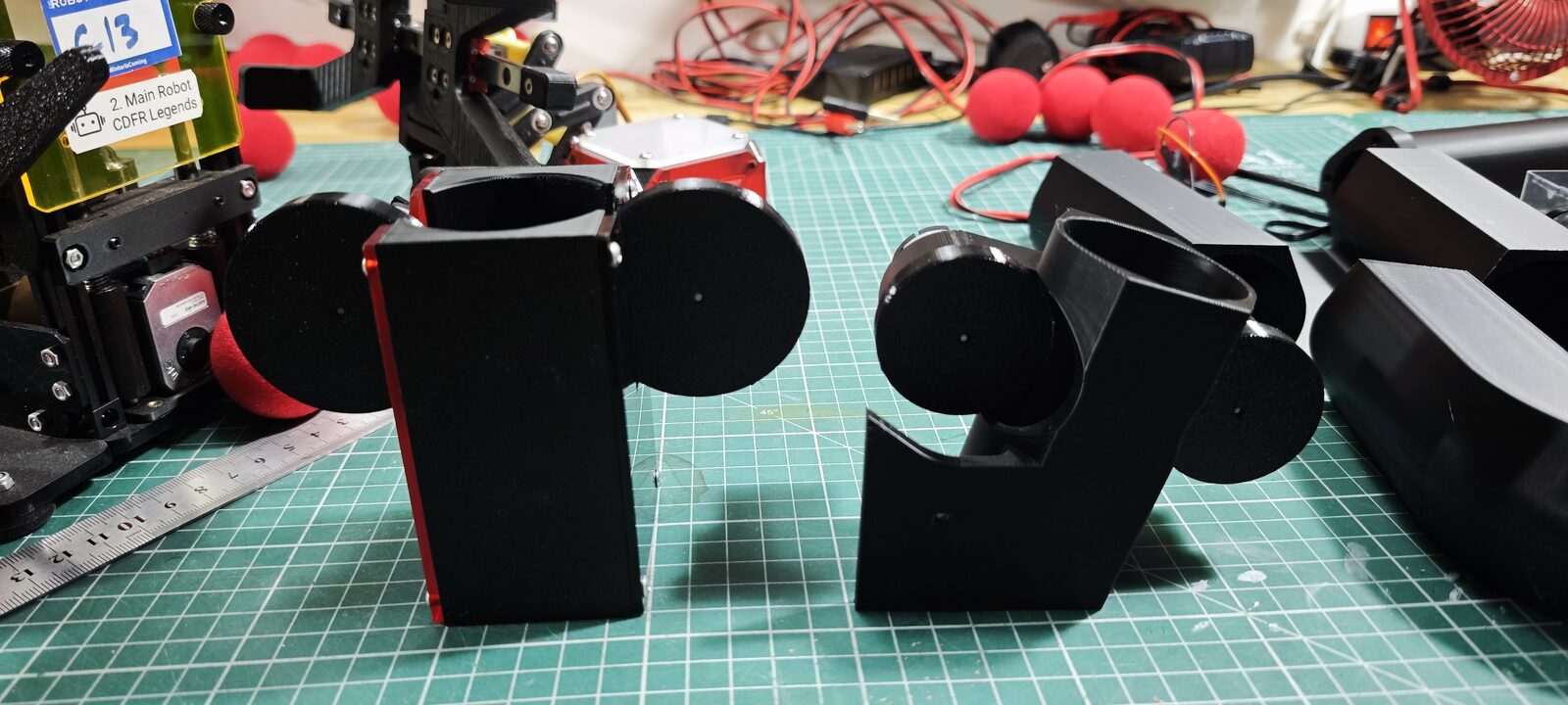 Comparaison entre l'ancien lanceur (roues de 56 mm) et le nouveau canon intégré (roues de 44 mm)