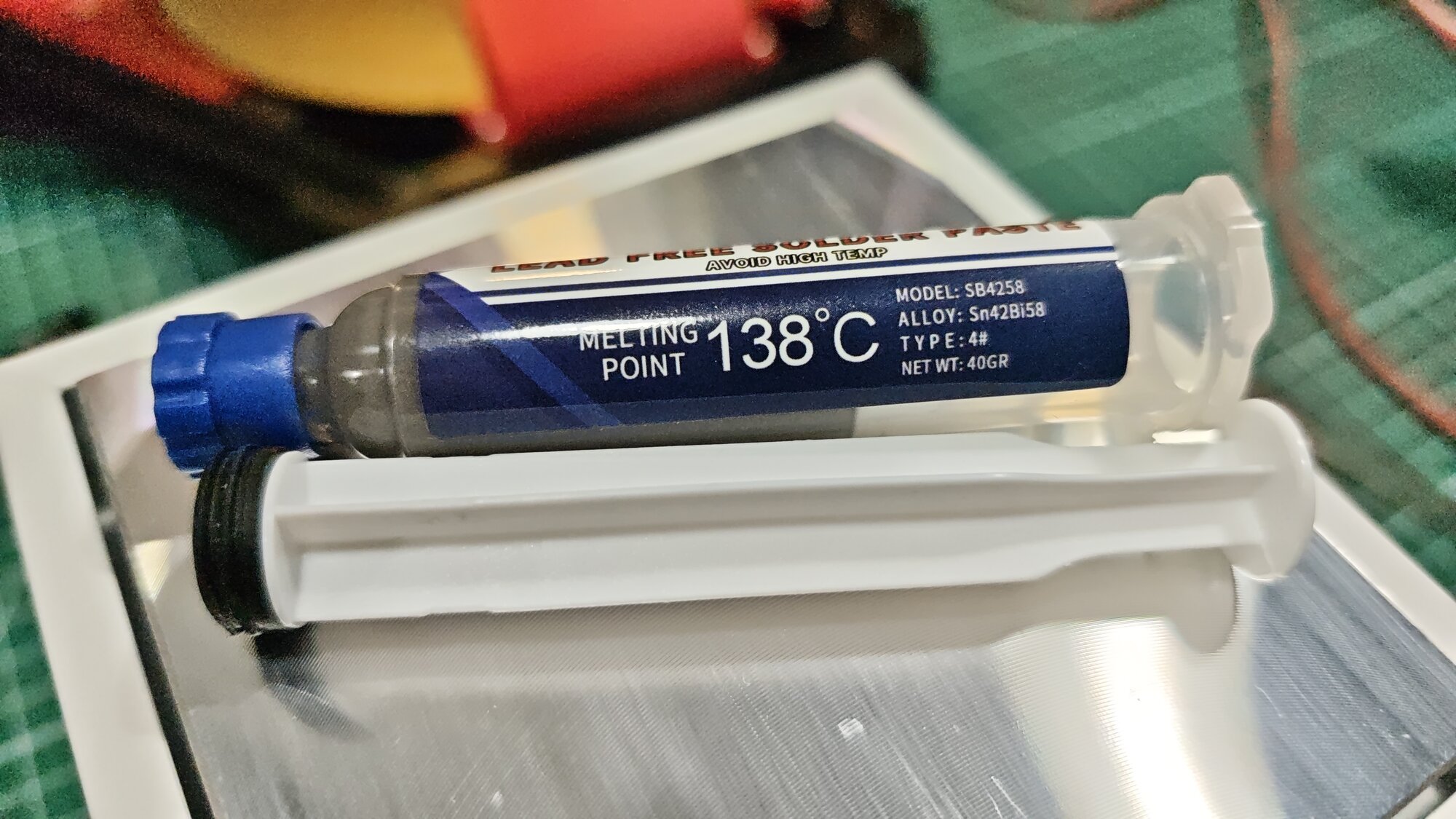 Seringue de pâte à braser sans plomb Sn42Bi58, fusion à 138 °C