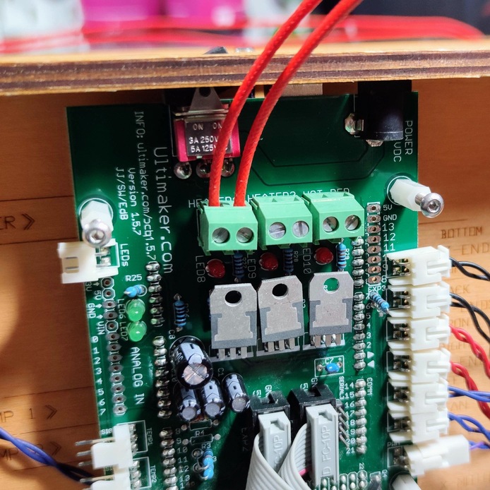 The heater cartridge connected to the board